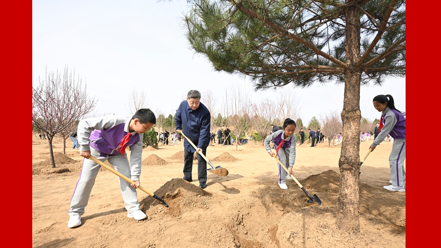 习近平在参加首都义务植树活动时强调 为山川大地增添锦绣 让中国式现代化底..