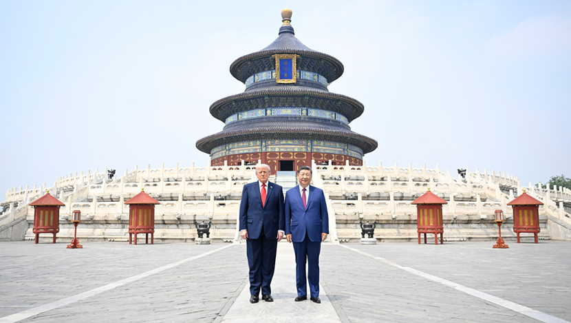 习近平同美国总统特朗普参观天坛