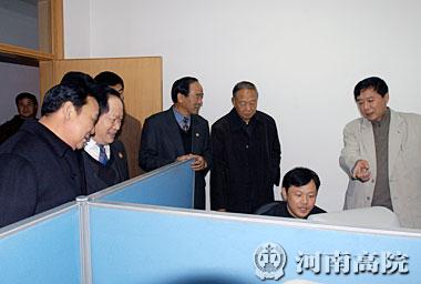 6868686812月2日下午,驻豫十届全国人大代表林英海,张百良